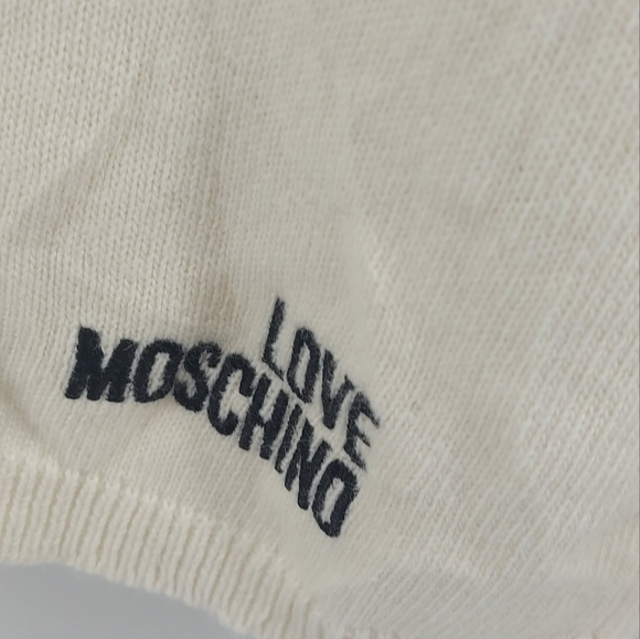 Love Moschino Cream Knit Crewneck Sweater Size Meium - Picture 2 of 7